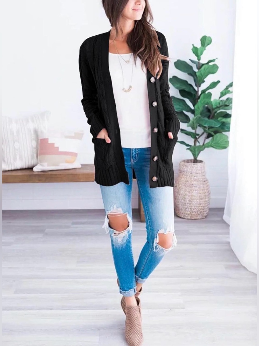 Merokeety Cable-Knit Button Cardigan in Black (Large)